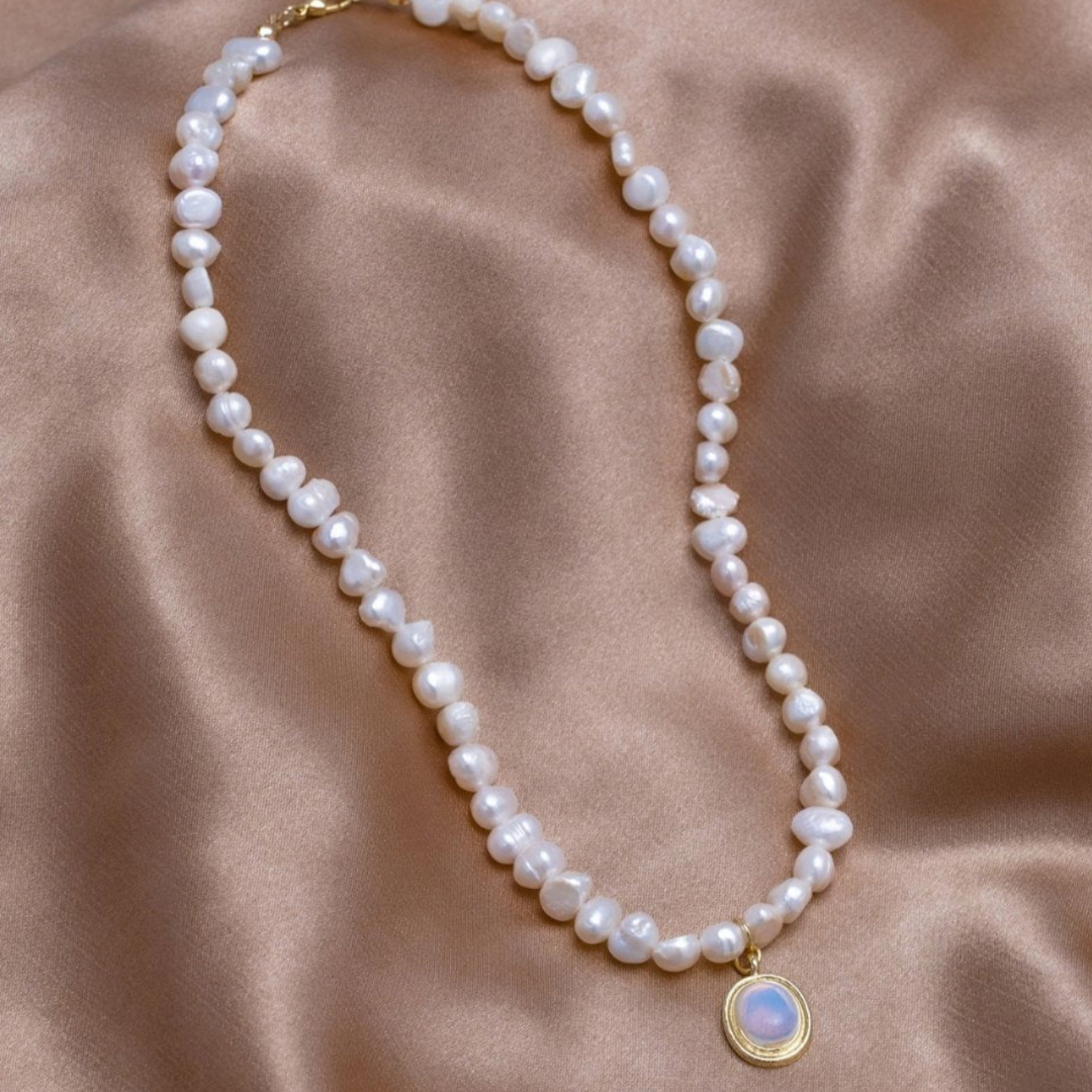 Collana d'Oro con Perle e Pietra di Luna