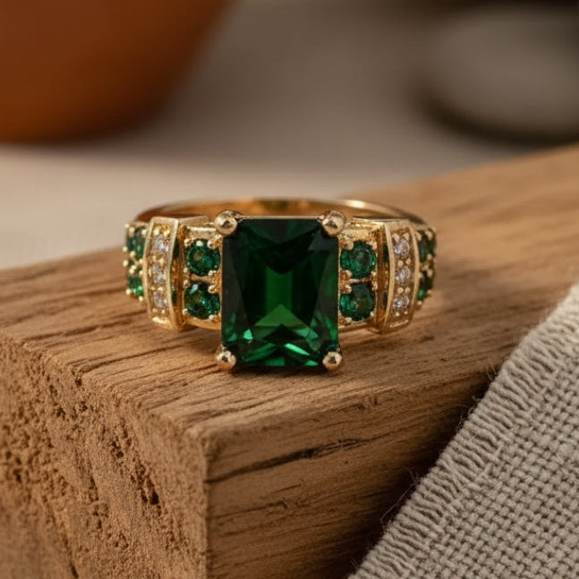 Anello Dorato Cristallino Verde